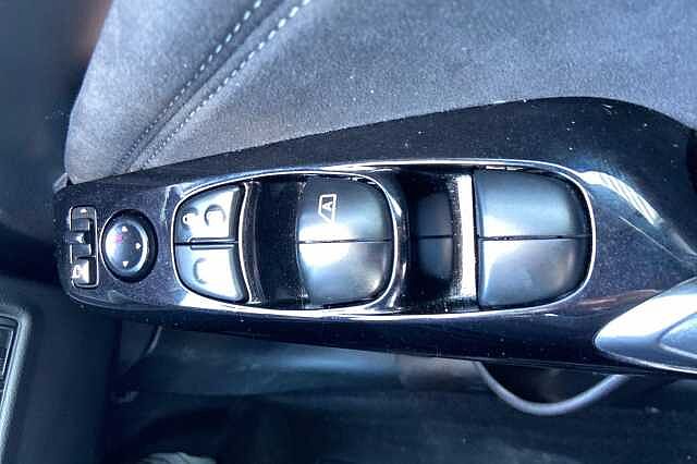 Nissan JUKE 1.6 Hybrid Tekna+ 5dr Auto