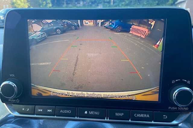 Nissan JUKE 1.0 DiG-T 114 N-Connecta 5dr