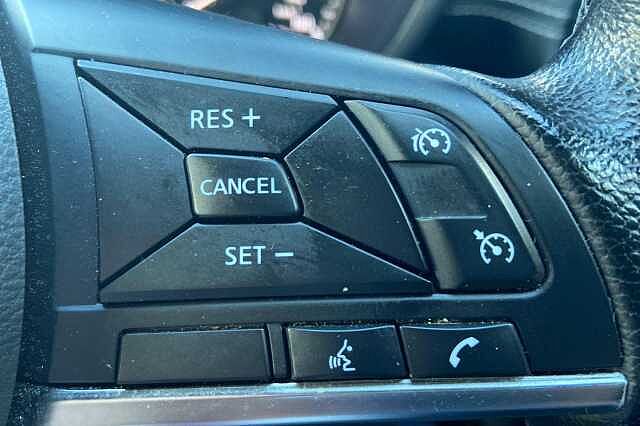 Nissan JUKE 1.0 DiG-T 114 N-Connecta 5dr