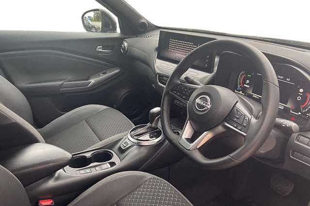 Nissan JUKE 1.6 Hybrid N-Connecta 5dr Auto