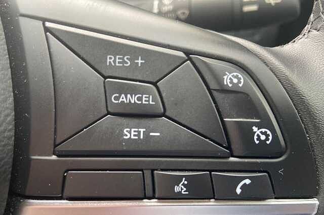 Nissan JUKE 1.6 Hybrid N-Connecta 5dr Auto