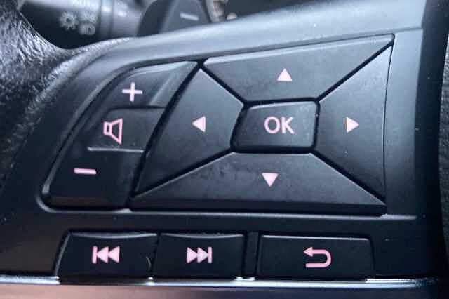 Nissan JUKE 1.0 DiG-T 114 N-Connecta 5dr DCT