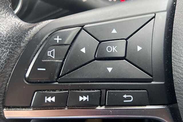 Nissan JUKE 1.0 DiG-T 114 N-Connecta 5dr