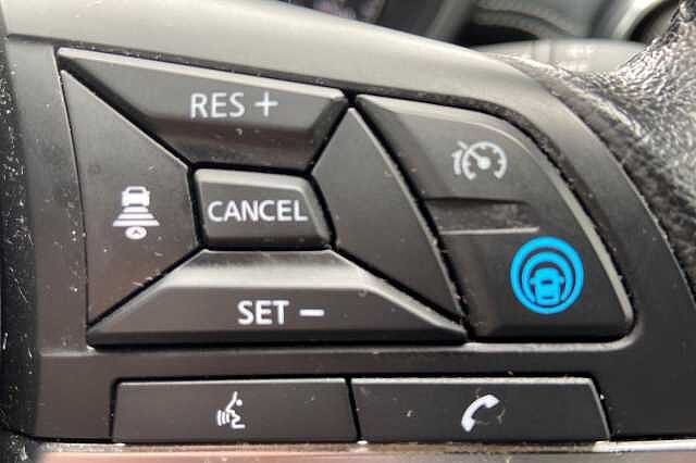 Nissan JUKE 1.0 DiG-T Tekna 5dr