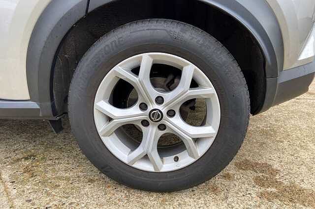 Nissan JUKE 1.0 DiG-T Tekna 5dr