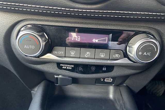 Nissan JUKE 1.0 DiG-T 114 N-Connecta 5dr DCT