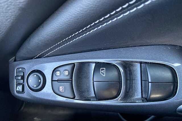 Nissan JUKE 1.0 DiG-T 114 N-Connecta 5dr DCT