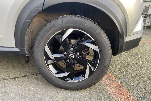 Nissan JUKE 1.0 DiG-T 114 N-Connecta 5dr DCT