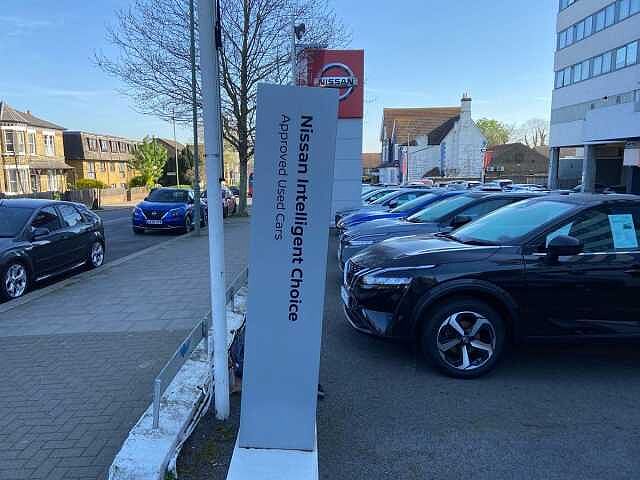 Nissan QASHQAI 1.3 DiG-T MH 158 N-Connecta 5dr Xtronic