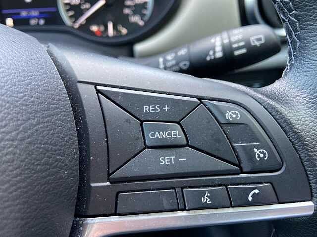 Nissan MICRA 1.0 IG-T 92 Tekna 5dr CVT