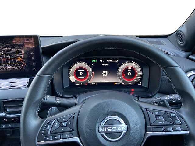 Nissan JUKE 1.0 DiG-T N-Connecta 5dr DCT