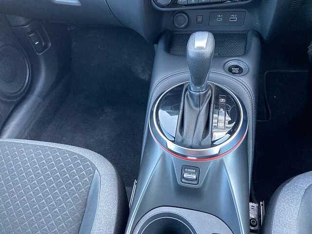 Nissan JUKE 1.0 DiG-T N-Connecta 5dr DCT