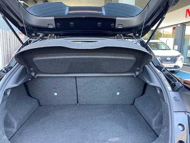 Nissan JUKE 1.0 DiG-T N-Connecta 5dr DCT