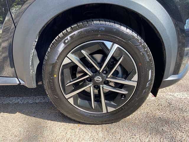 Nissan JUKE 1.0 DiG-T N-Connecta 5dr DCT