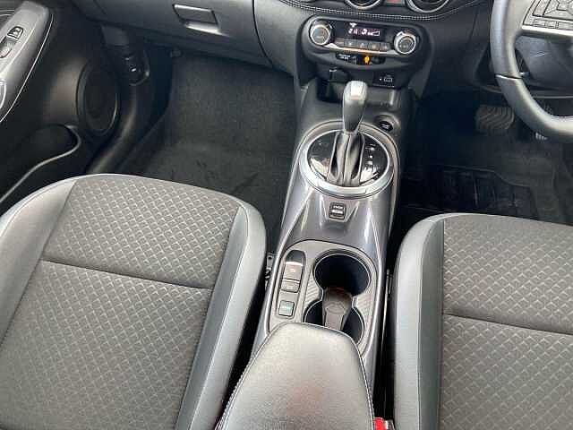 Nissan JUKE 1.6 Hybrid N-Connecta 5dr Auto