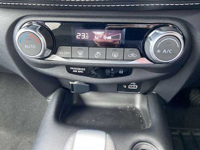 Nissan JUKE 1.6 Hybrid N-Connecta 5dr Auto