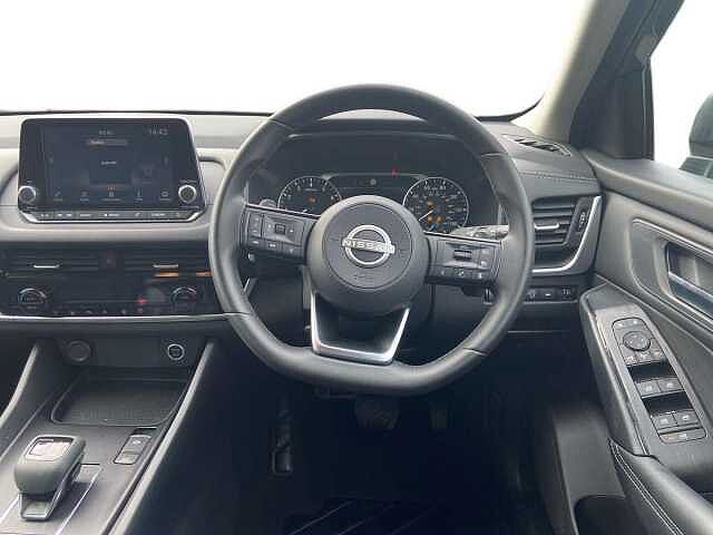 Nissan QASHQAI 1.3 DiG-T MH 158 Acenta Premium 5dr Xtronic